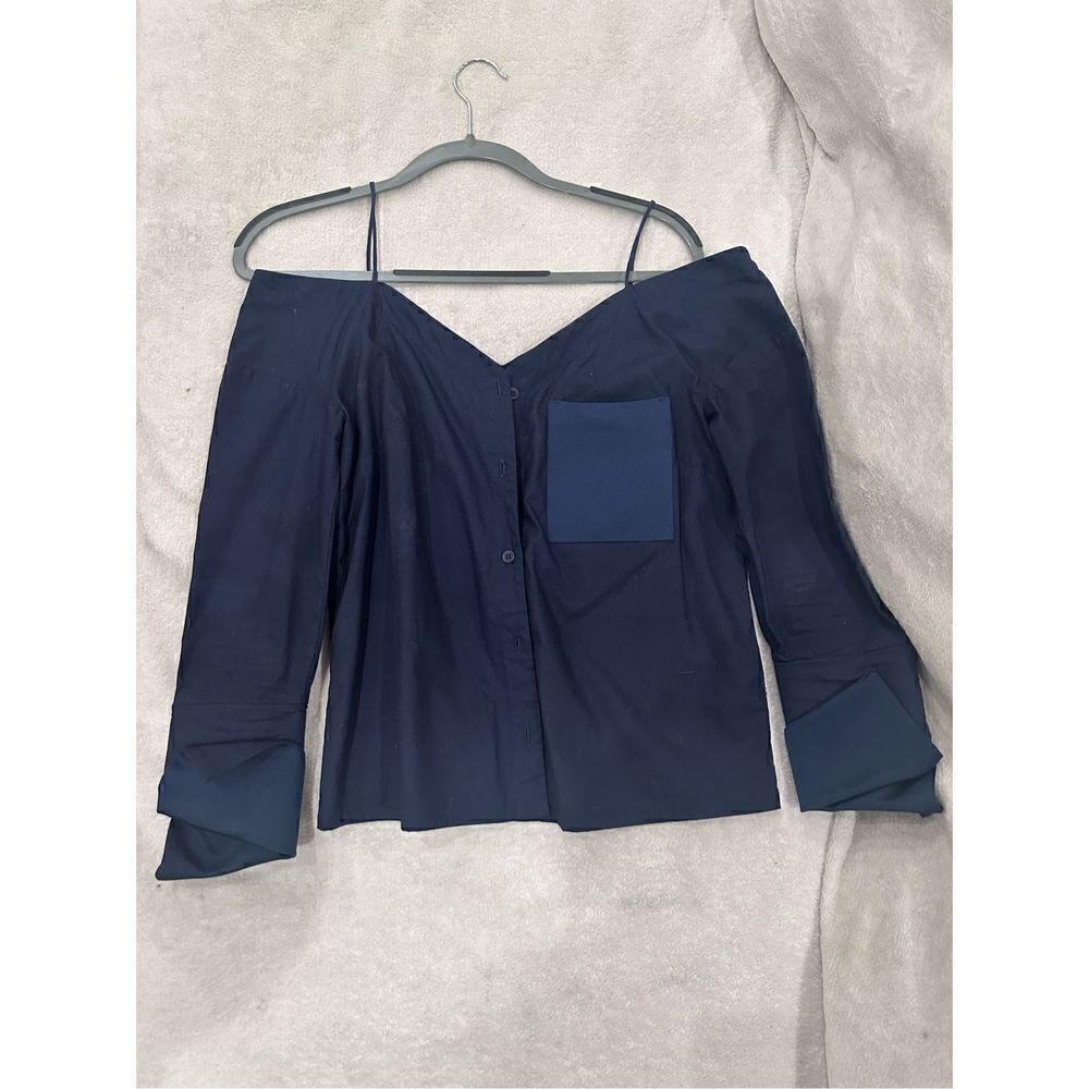 Top shop women’s blouse navy size 6 with pocket open chest and shoulders